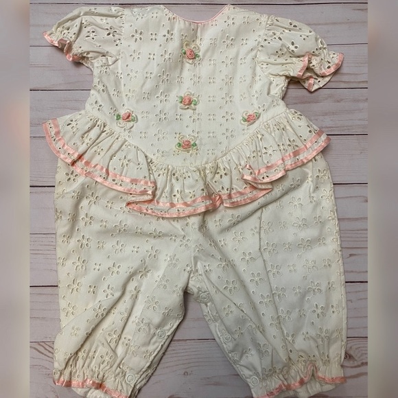 Vintage Baby Girls Eyelet Floral Romper - Picture 2 of 9